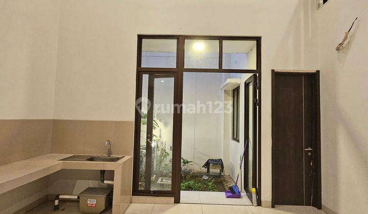 Jual Rugi Rumah 3 Lantai Kondisi Bagus Dan 4+1kt Di Cluster Morizen Summarecon Bekasi 2