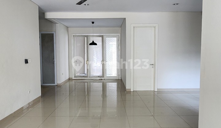 Jual Cepat Rumah 2 Lantai SHM Kondisi Bagus Siap Huni Bonus Ac di Maple Residence Dekat Summarecon Mal Bekasi