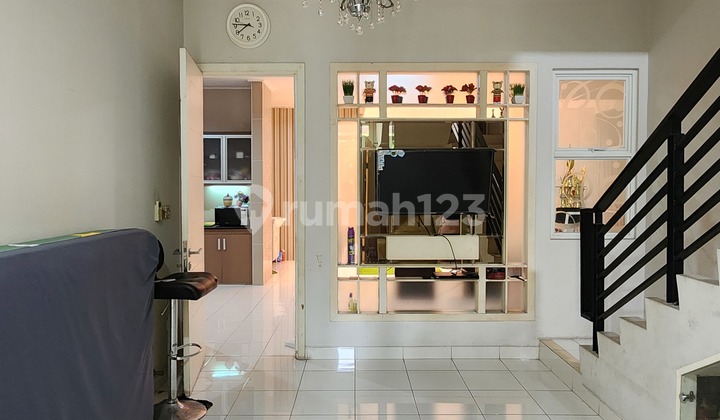 For Sale Negotiable 2-Story House Furnished SHM Facing Garden in Acacia Residence Cluster Near Summarecon Mall Bekasi 2