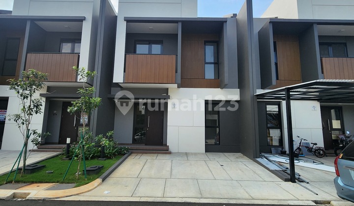 2-Story Semi-Furnished Rental House Near Clubhouse Regia Residence in Summaecon Crown Gading 2-Story Semi-Furnished Rental House Near Clubhouse Regia Residence in Summaecon Crown Gading