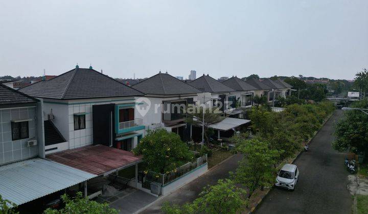 Jual Nego Rumah 2 Lantai Shm Kondisi Bagus Hadap Timur Taman Luas  Di Cluster Heliconia Harapan Indah Bekasi 2