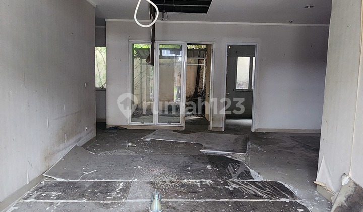 Jual Nego Tipis Rumah 2 Lantai SHM Cluster Mewah Dekat Danau dan Clubhouse Lotus Lakeside Residence Dekat ke Summarecon Mal Bekasi 2