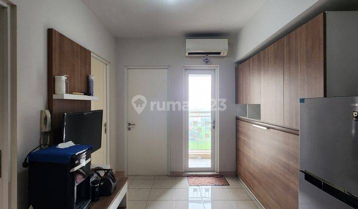 Disewakan Tipe 3 Kamar Tidur Furnished Bagus Di Apartemen The Springlake Dekat Summarecon Mal Bekasi Dan Universitas Bhayangkara 1