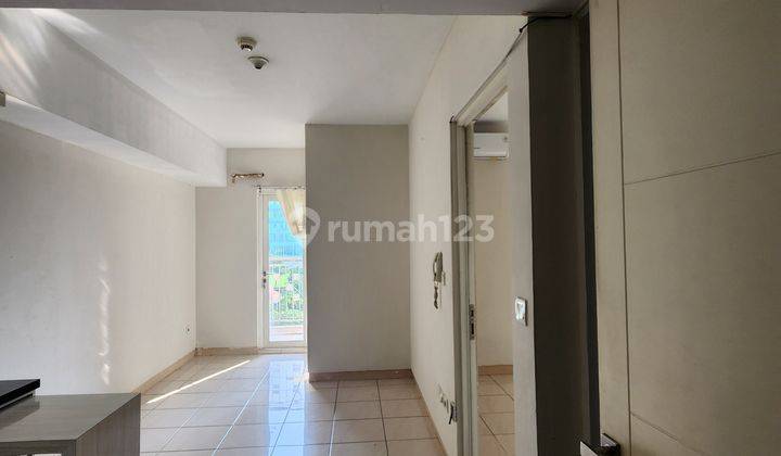ruang tamu jual cepat apartemen the springlake