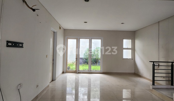 For Sale 2-Story House SHGB Rare Stock Near Clubhouse Maple Residence And Summarecon Mall Bekasi