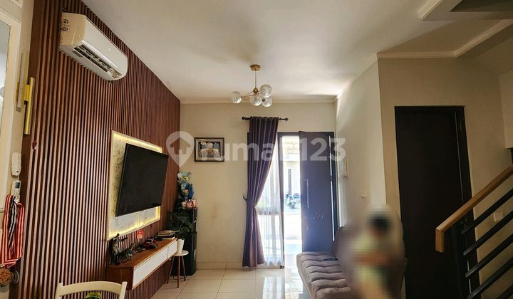 Quick Sale 2-Story Fully Furnished House in Good Condition, Ready to Occupy, Located in Olive Residence Cluster Near Summarecon Mall Bekasi.