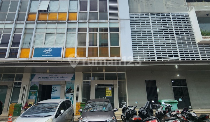 Disewakan Ruko 3 Lantai Kondisi Bagus Siap Huni Bebas Banjir di Ruby Commercial Seberang Summarecon Mal Bekasi dan Dekat Total Buah Disewakan Ruko 3 Lantai Kondisi Bagus Siap Huni Bebas Banjir di Ruby Commercial Seberang Summarecon Mal Bekasi dan Dekat Total Buah