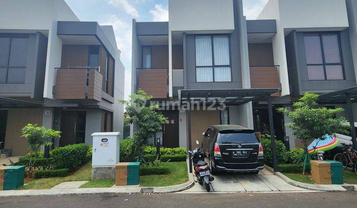 Jual Cepat Rumah Hoek 2 Lantai Semi Furnished Hadap Taman Dan Jalan Luas Di Magenta Residence The Orchard Summarecon Bekasi 1