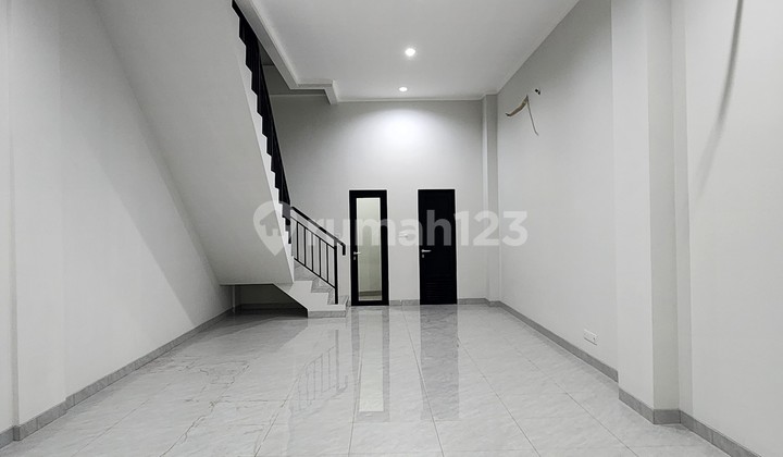 For Rent 3-Storey Shophouse in Good Condition, Ready to Occupy, Well-Maintained, Strategic Location Opposite Flyover and Near Summarecon Mall Bekasi. 2