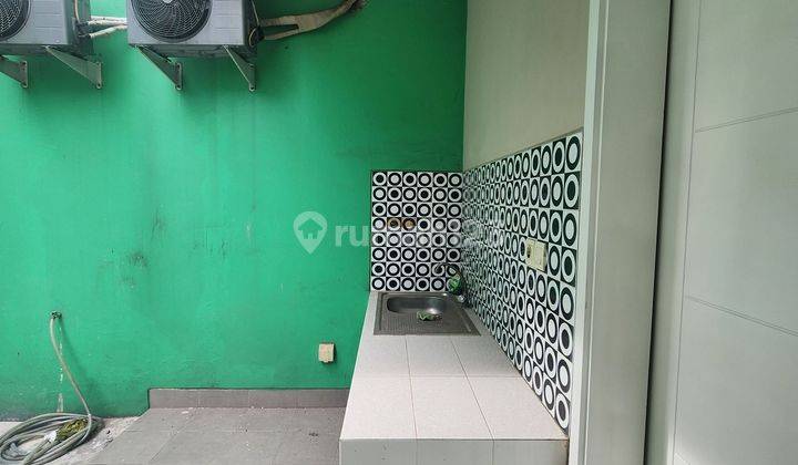 Rumah Kontrakan 2 Lantai Dilengkapi Gorden Dan 3 Ac Dekat Clubhouse Palm Residence Dan Summarecon Mal Bekasi 2