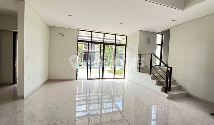 Below Market Price: 3-Story Unfurnished House in Morizen Cluster Near Summarecon Mall Bekasi