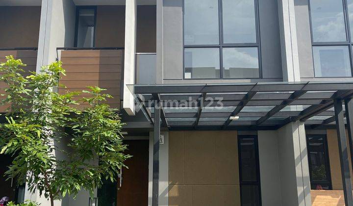 Rumah Kontrakan.2 Lantai Semi Furnished Di Magenta Residence Dekat Summarecon Mal Bekasi 1