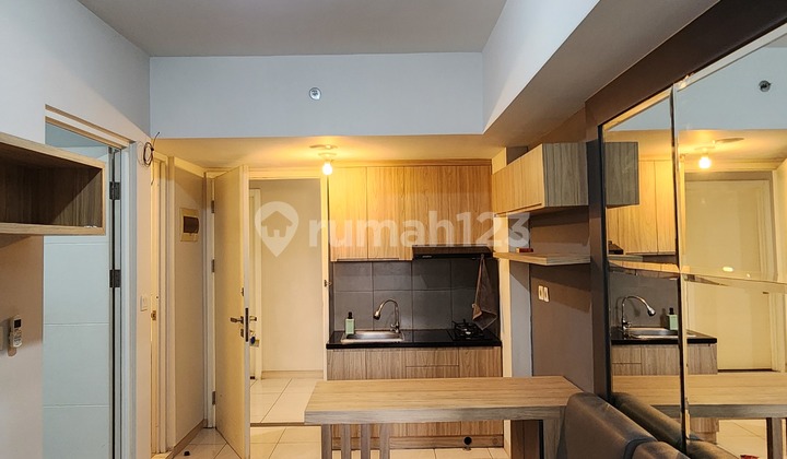 Cheap Sale Type 2 Bedroom Good and Fully Furnished with Pool View at Menara Azolla The Springlake Apartment Near Summarecon Mall Bekasi Cheap Sale Type 2 Bedroom Good and Fully Furnished with Pool View at Menara Azolla The Springlake Apartment Near Summarecon Mall Bekasi