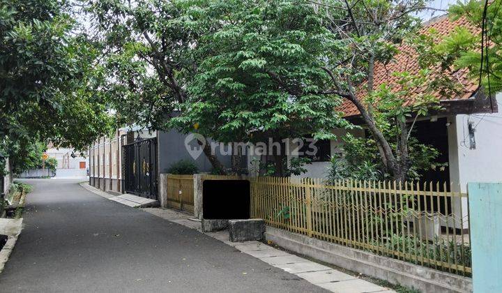 TANAH DIJUAL DAN BANGUNAN SHM  DALAN KOMPLEK PASAR MINGGU 1