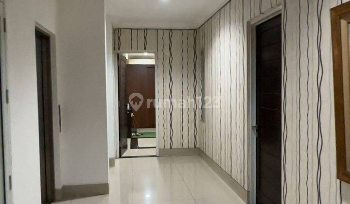 Rumah 4 Lantai Dijalan Besar Kelapa Gading. Bagus. Sudah Ada Lift. Pool Ditutup Bisa Dibuka Kembali. 1