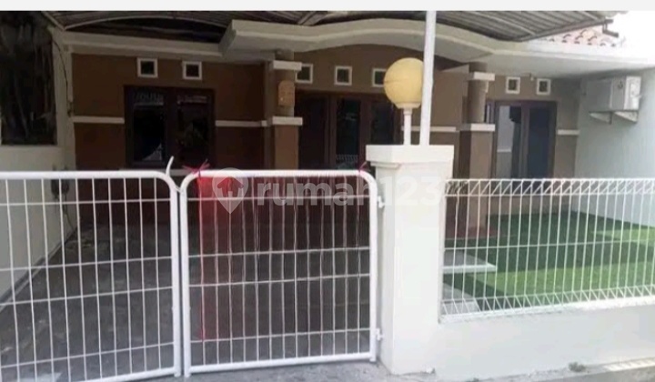 Disewakan Rumah Araya 2 Galaxy Bumi Permai Surabaya Timur  1