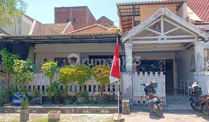 For Sale: Dukuh Kupang House in Surabaya 1