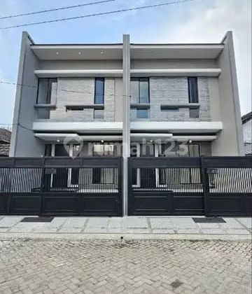 Dijual Rumah Klampis Semolo 1