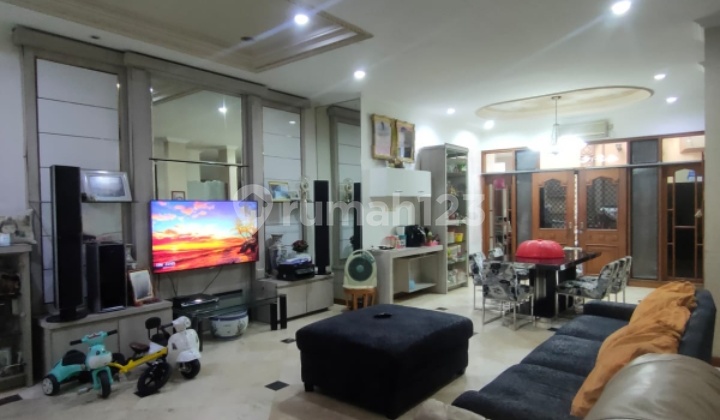 Disewakan Rumah Darmo Permai Full Furnish 1