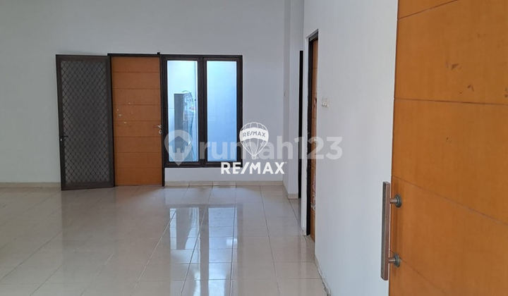 Dijual Rumah Citraland Utama 2