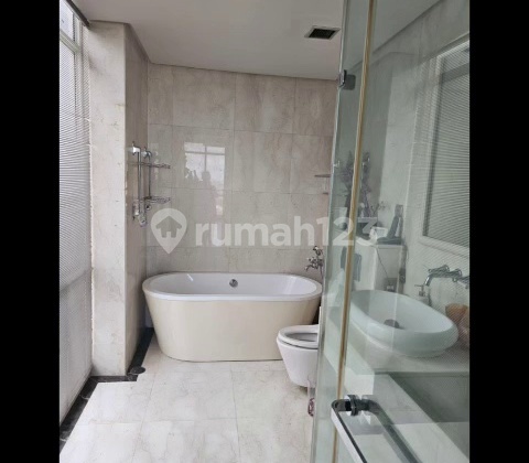 Dijual Apartemen Adhiwangsa 2