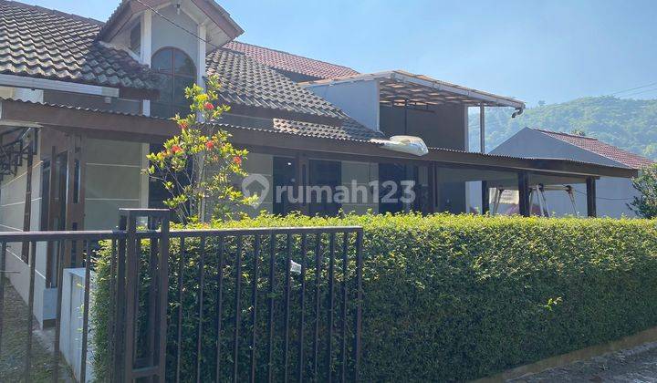 Villa 2 Lantai Full Furnished Di Green Apple Garden  1