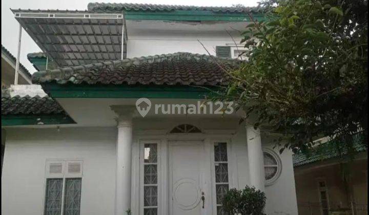 Villa Luas Halamannya di Puncak Resort Cipanas 1