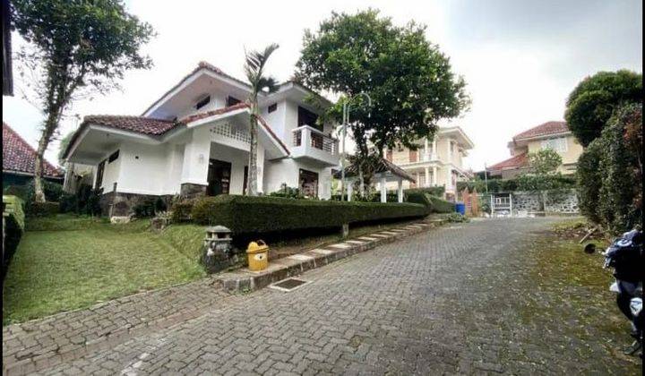 Villa Bagus 2 Lantai Asri dan Sejuk di Bumi Ciherang 2