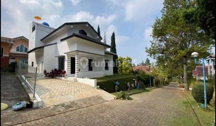 Villa Lotus Bangunan Baru 3 Lantai Bagus di Cipanas 2