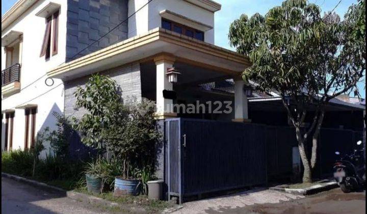 Rumah Hook 2 Lantai Bagus di Pusat Kota Cianjur 1