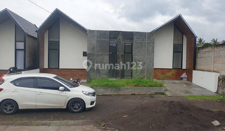 Disewakan Rumah minimalis Modern Bagus Siap Huni di Cianjur 2