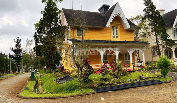 Villa with Good Hook Position Ready to Occupy in Cipanas Puncak 2
