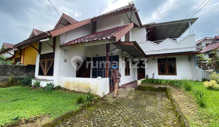 Villa Dikontrakan Tahunan Lokasi di Orchid Cipanas 2