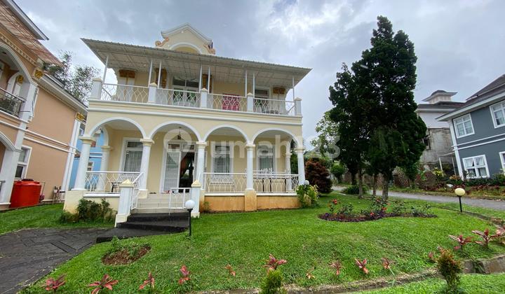 For Sale Comfortable Ready-to-Occupy Villa in Kota Bunga Cipanas 2