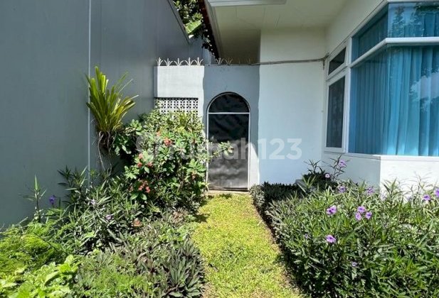 Rumah Mewah Asri Tubagus Dago