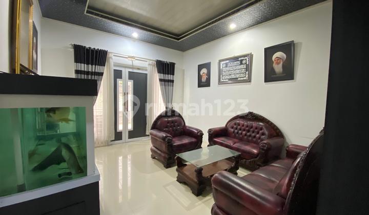 Affordable Minimalist House Facing East 2