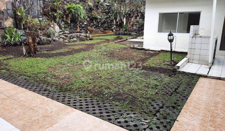 Dijual Rumah Lux Sayap Cipaganti Bandung 1