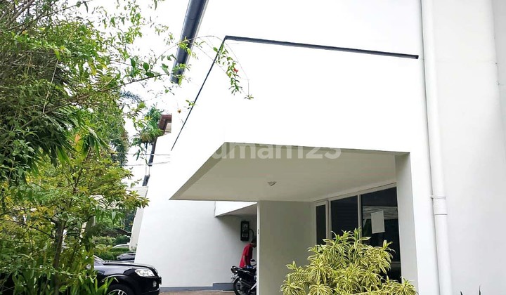 Rumah Dalam Cluster Standard Expat di Pejaten