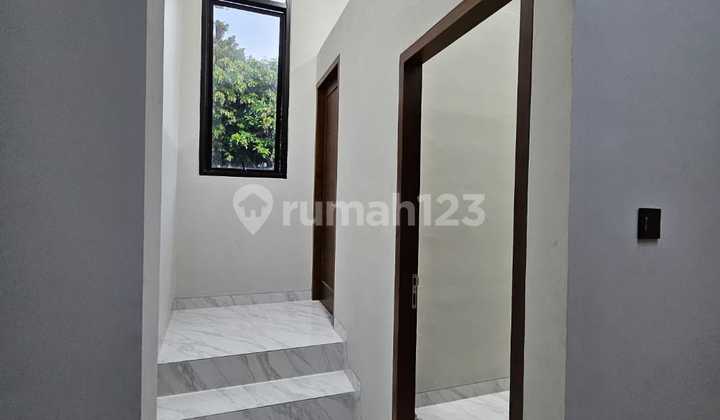 Investasi Menguntungkan, Jarang Ada untuk Rumah Baru Mewah Dalam Cluster Selangkah ke Pondok Indah 2