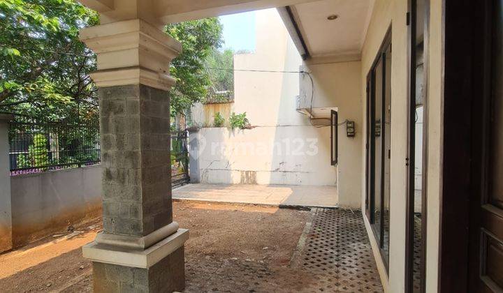 Rumah Lahan Cukup Luas Posisi Hoek Pondok Indah 2