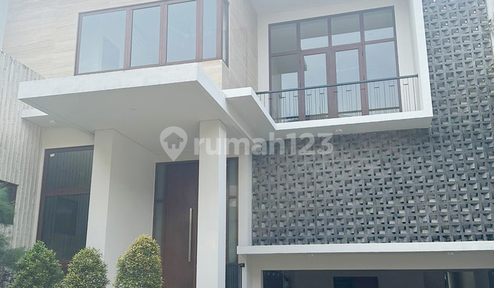 Quiet Cluster House in Kemang