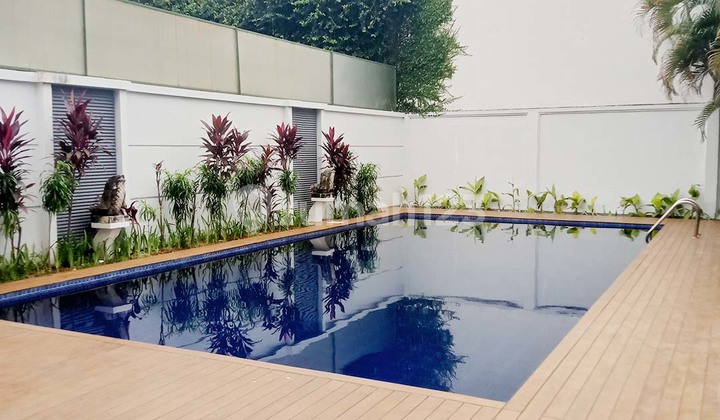 Rumah di Lingkungan Hijau, Dalam Cluster, Siap Huni di Cipete 2