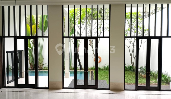 Luxurious House In Pejaten Near Australian School, South Jakarta With Green & Tranquil Environment Luxurious House In Pejaten Near Australian School, South Jakarta With Green & Tranquil Environment