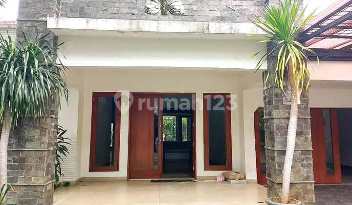 Neat and Well-Maintained House with Large Land in Cilandak, Ampera 1