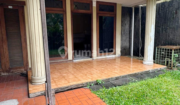 Rumah Lama Hitung Tanah di Area Bagus Dekat Kebayoran Lama 2