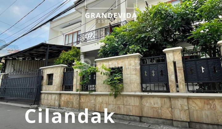 Rumah 2 Lantai  Di Cilandak Harga Menarik Dan Siap Huni  1