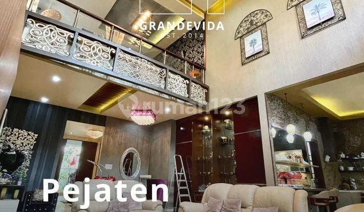 Rumah Mewah Modern Lokasi Strategis Di Pejaten 