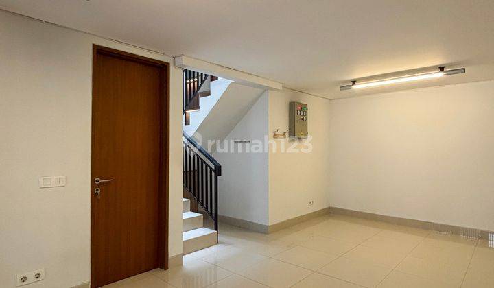 Rumah Dalam Townhouse With Private Pool Dekat Pintu Tol di Cilandak 8