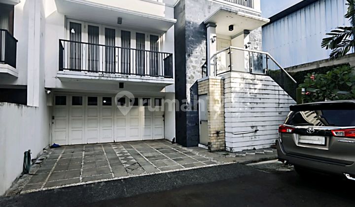 A Fully Furnished House in Pejaten Cluster Near Kemang A Fully Furnished House in Pejaten Cluster Near Kemang