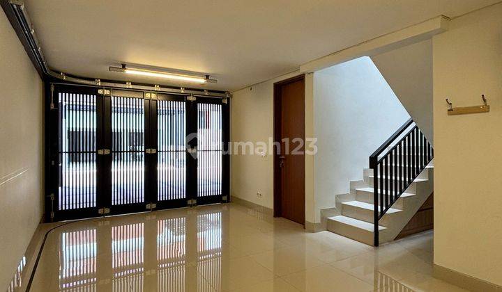 Rumah Dalam Townhouse With Private Pool Dekat Pintu Tol di Cilandak 7